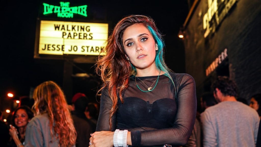 Jesse Jo Stark